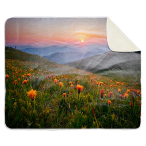 Fleecedeken Bloemenveld in de heuvels, 96x146cm, Polyester Sherpa